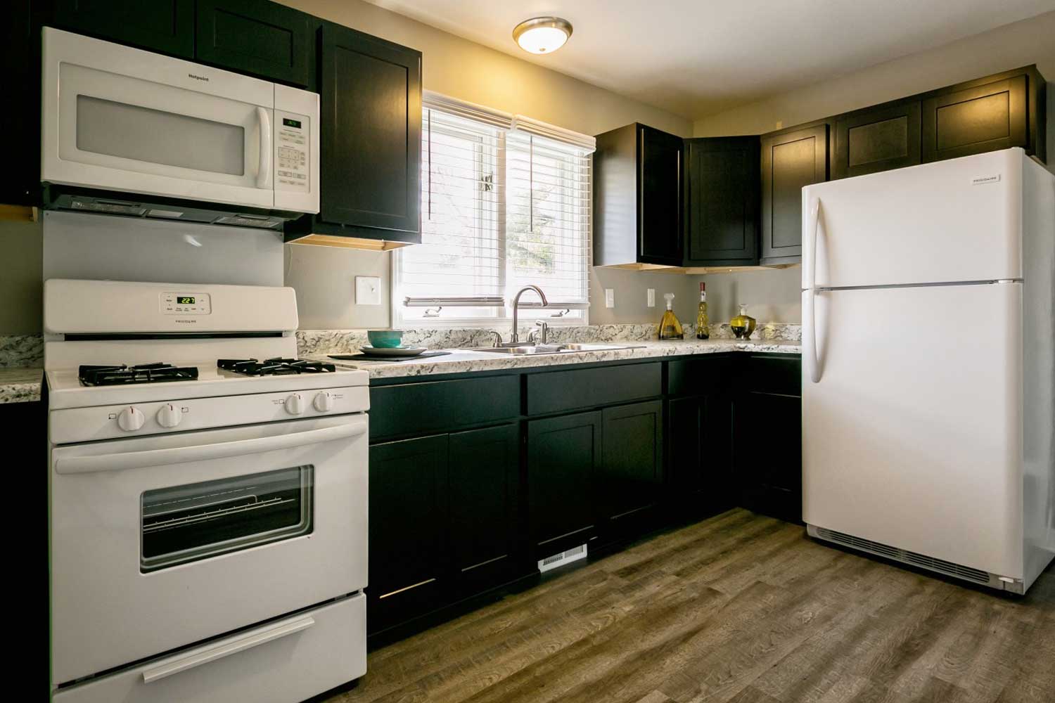 committed-to-quality-1500px-heartland-properties